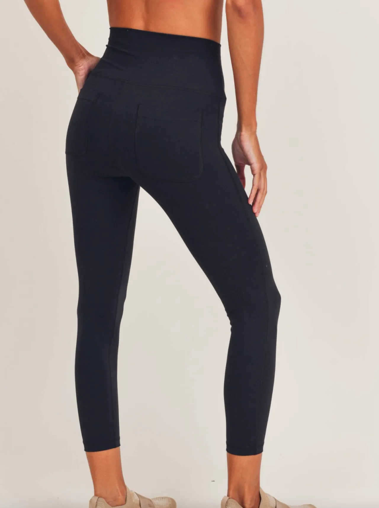 Back Pocket Leggings