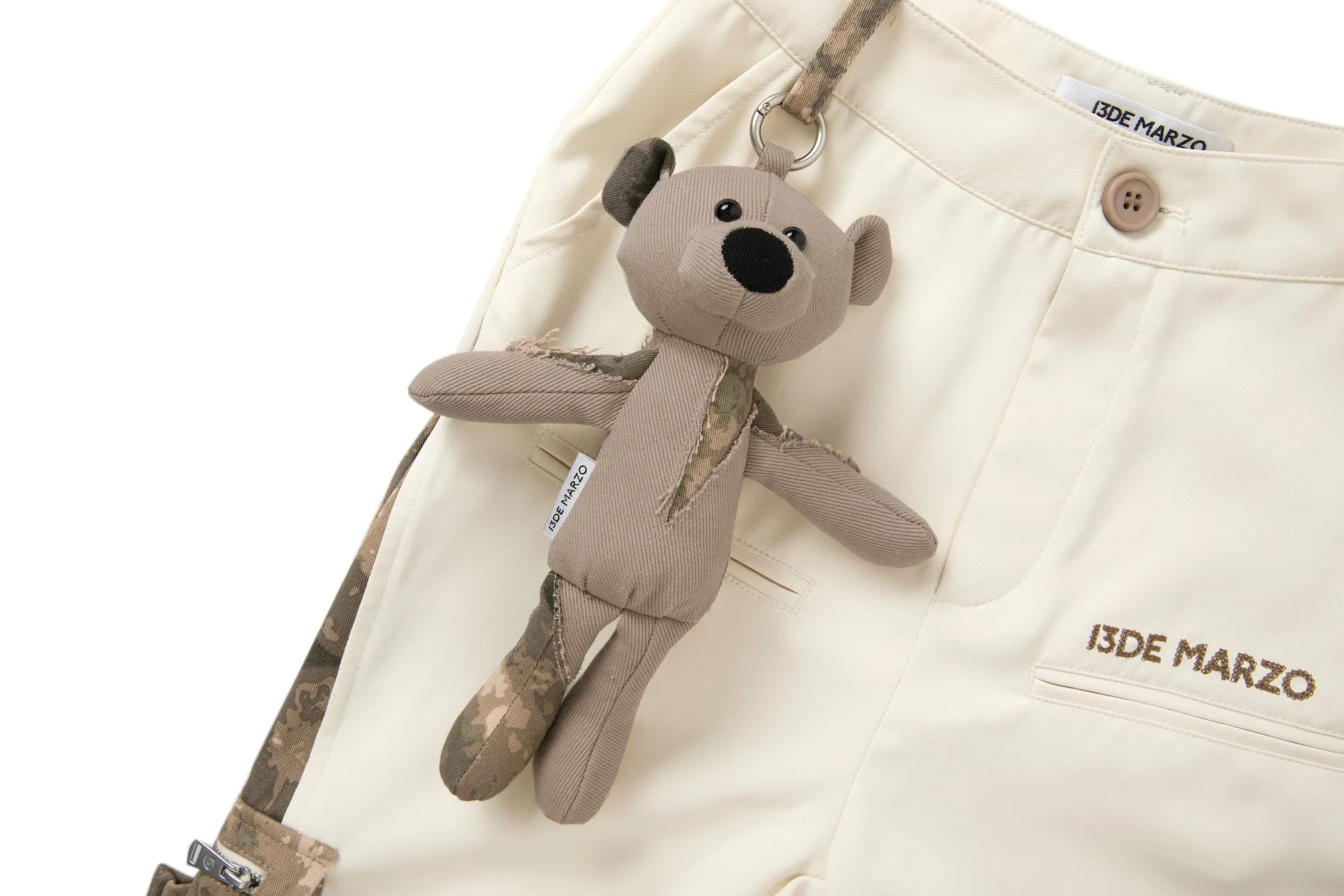 Bear Camo Patch Trousers Pear in Off-white