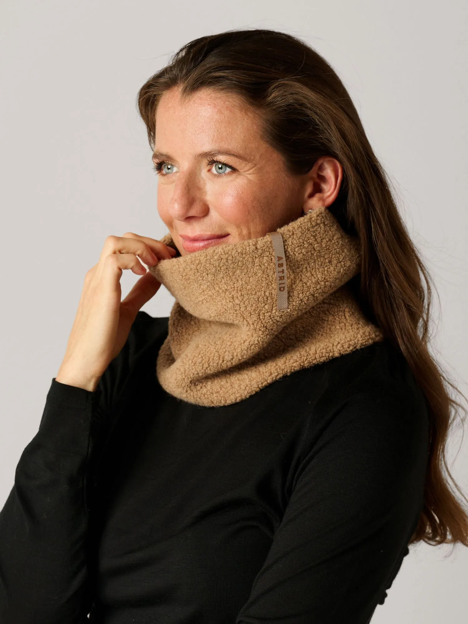 Camilla Wool Neckwarmer Camel