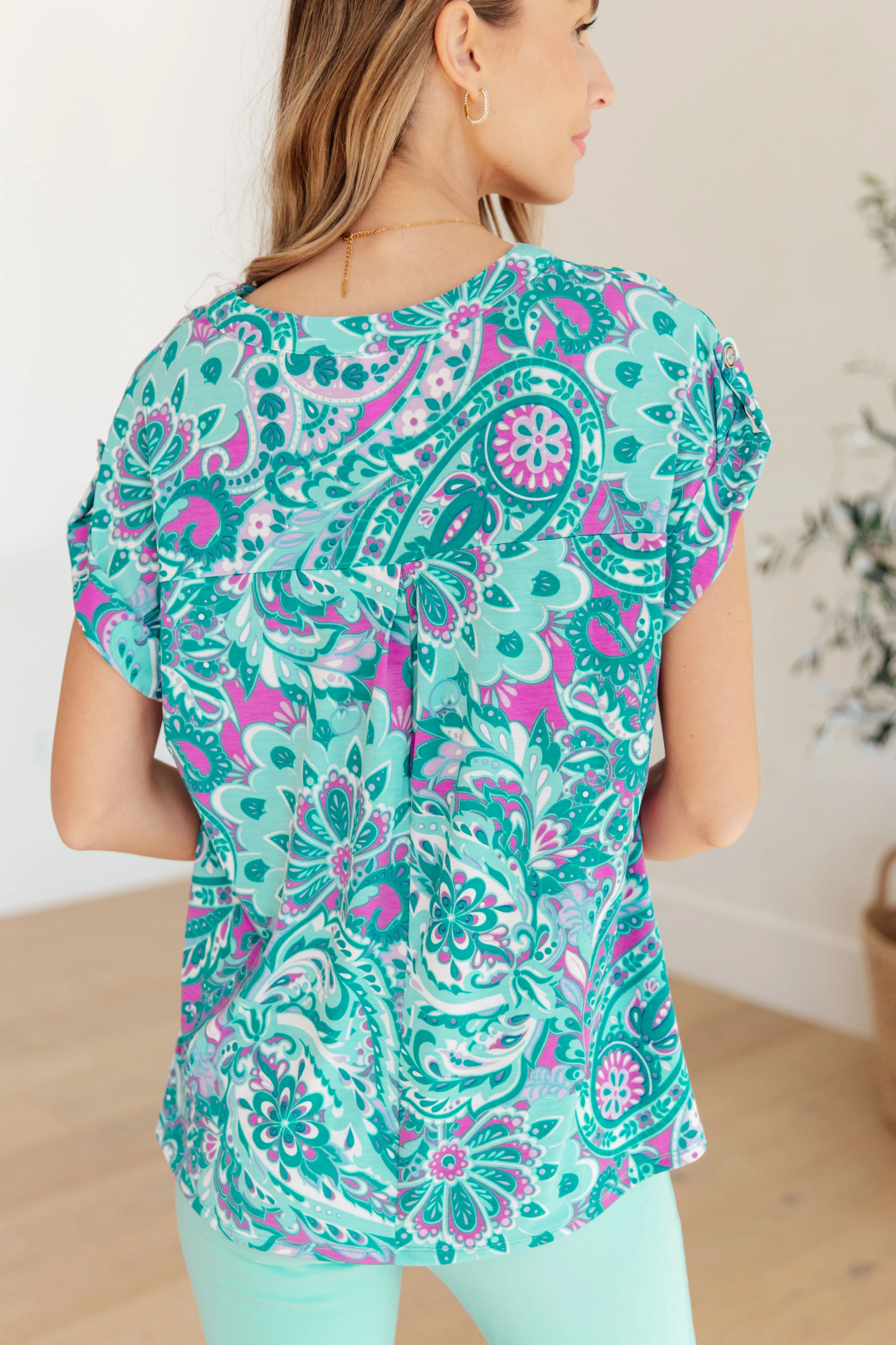 DEAR SCARLETT- Lizzy Cap Sleeve Top in Magenta and Teal Paisley