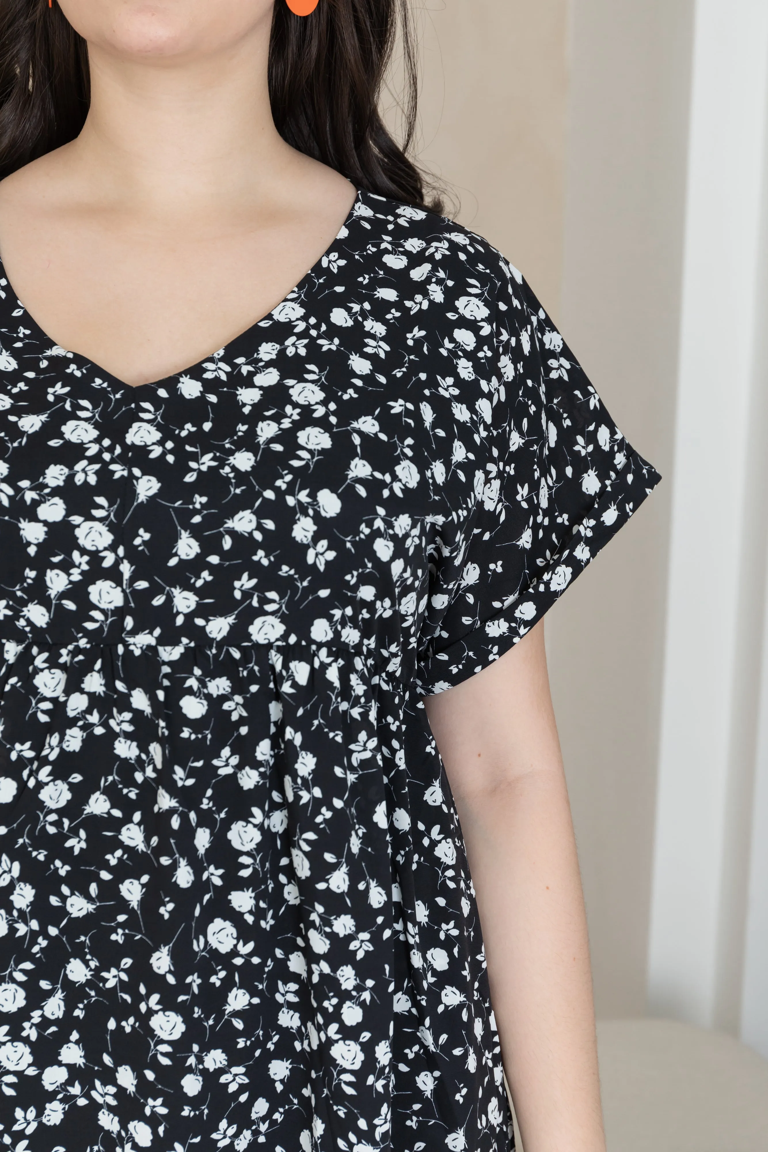 Hannah Babydoll Dress In Black Floral