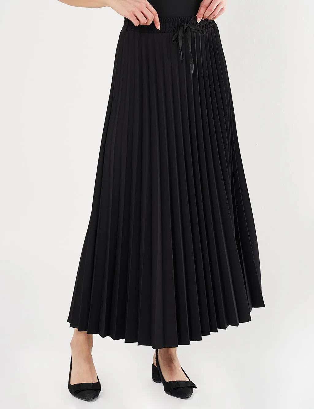 High Waist Pleated Skirt Black