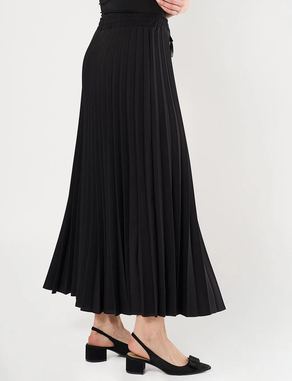 High Waist Pleated Skirt Black