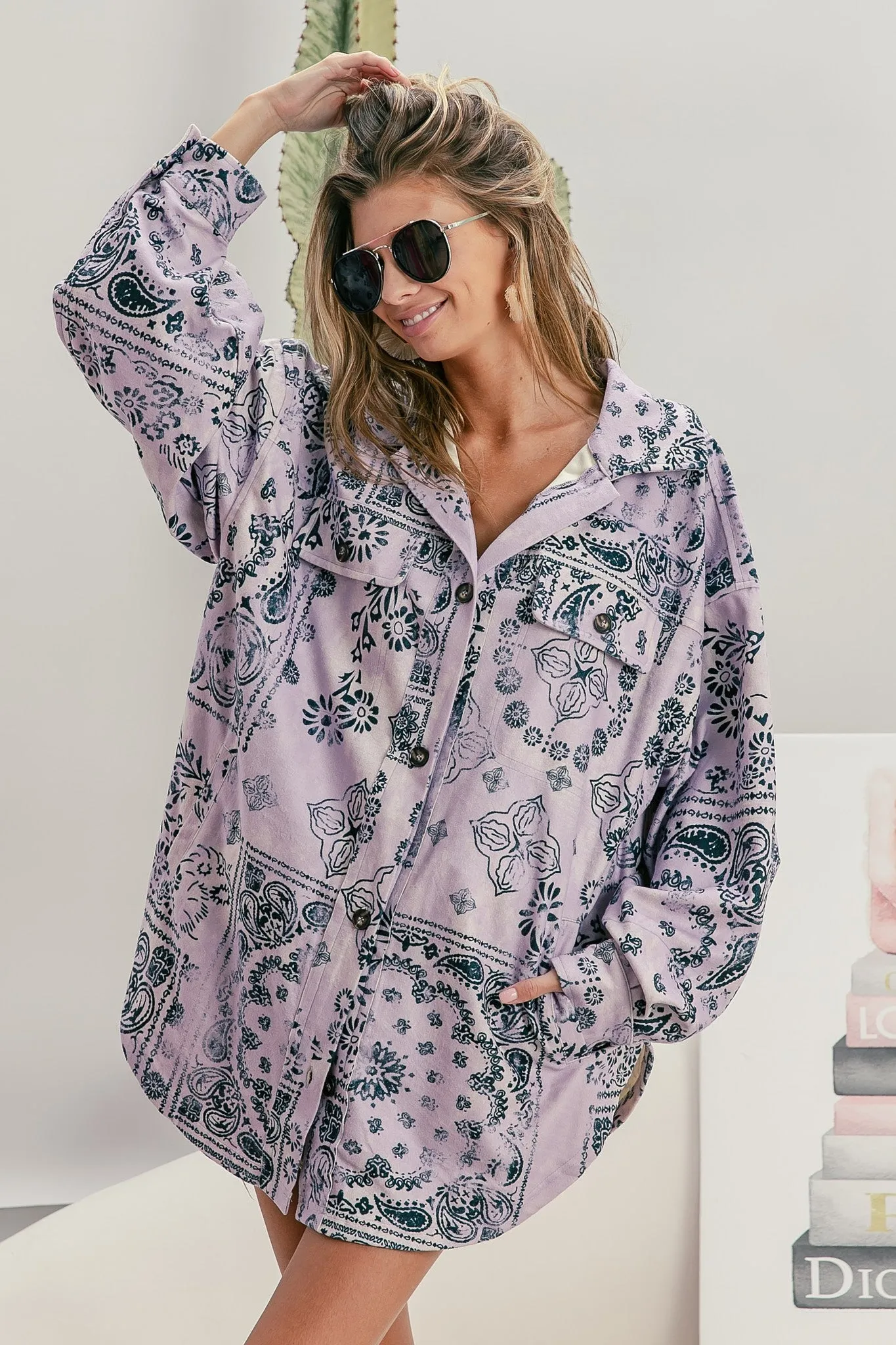 IP4500-58 | OVERSIZED PAISLEY PRINT SHACKET WITH FRONT POCKETS