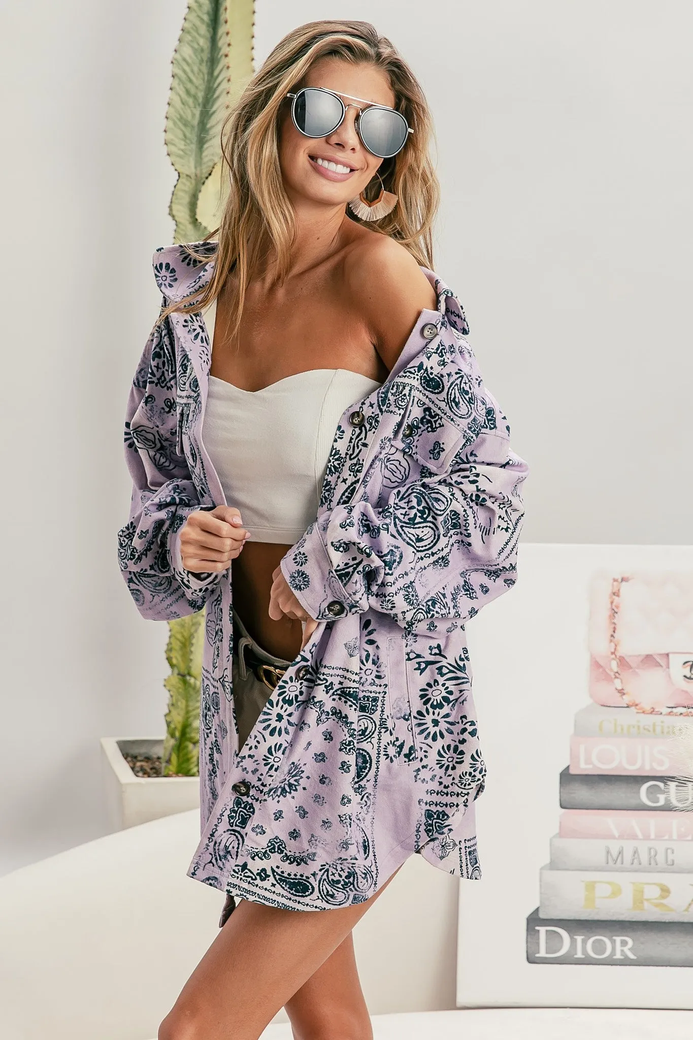IP4500-58 | OVERSIZED PAISLEY PRINT SHACKET WITH FRONT POCKETS