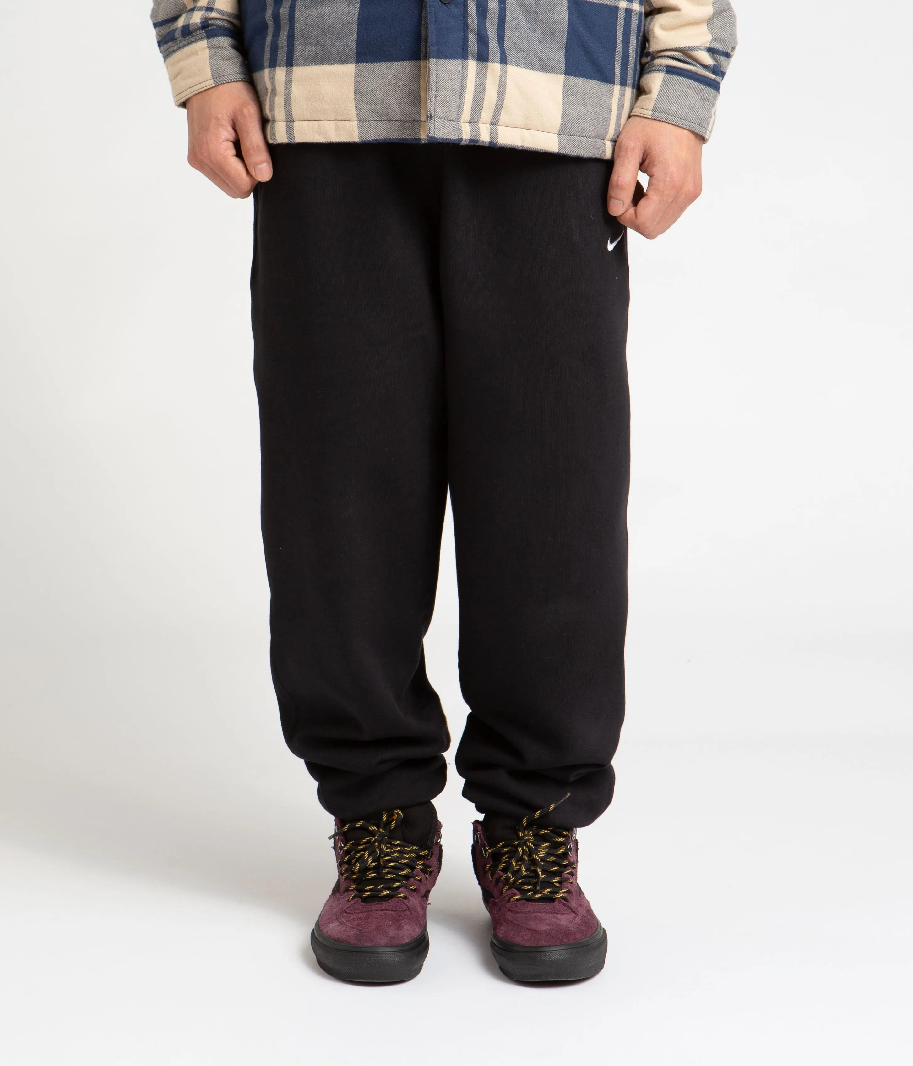 Nike Solo Swoosh Fleece Sweatpants - Black / White