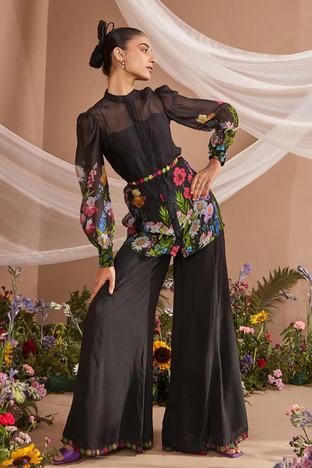 SMRIDHI DHILLON IN CALLIE FLORAL PRINTED ORGANZA COORD SET