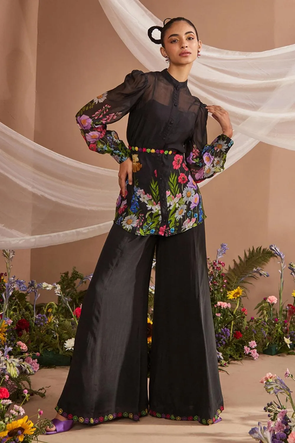 SMRIDHI DHILLON IN CALLIE FLORAL PRINTED ORGANZA COORD SET