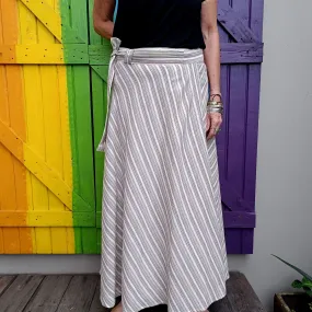 Woman's Striped Wrap Skirt One Size Beige Brown